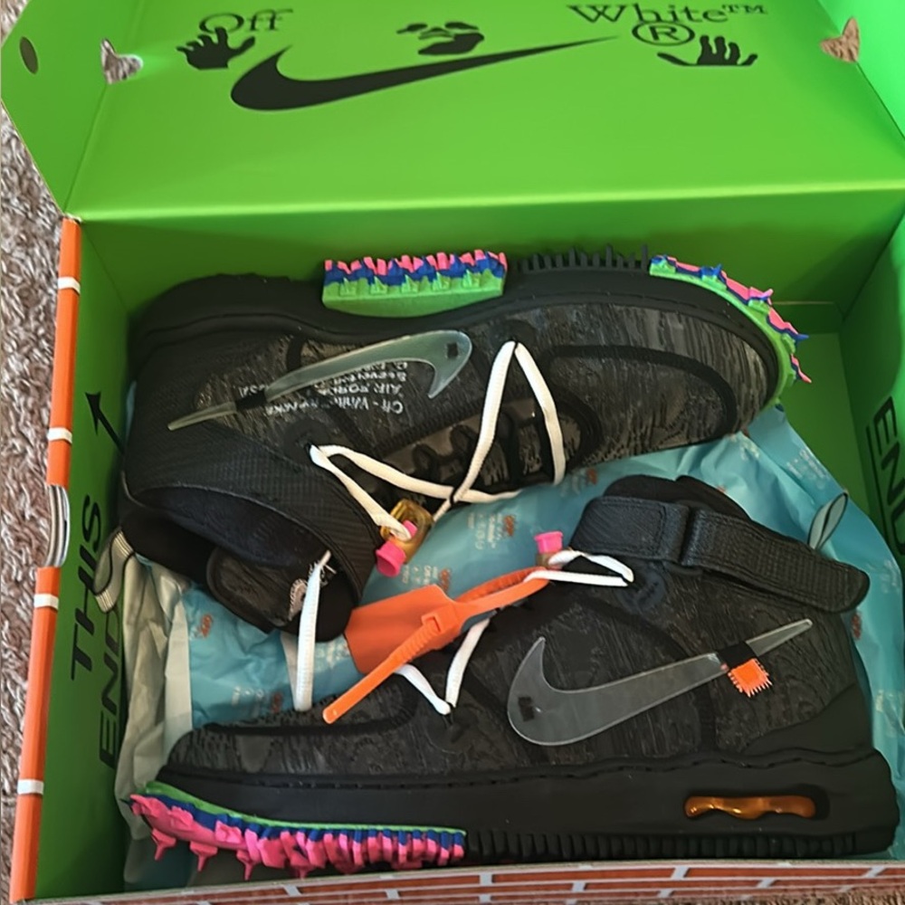 Off-White Nike Air Force One Mid